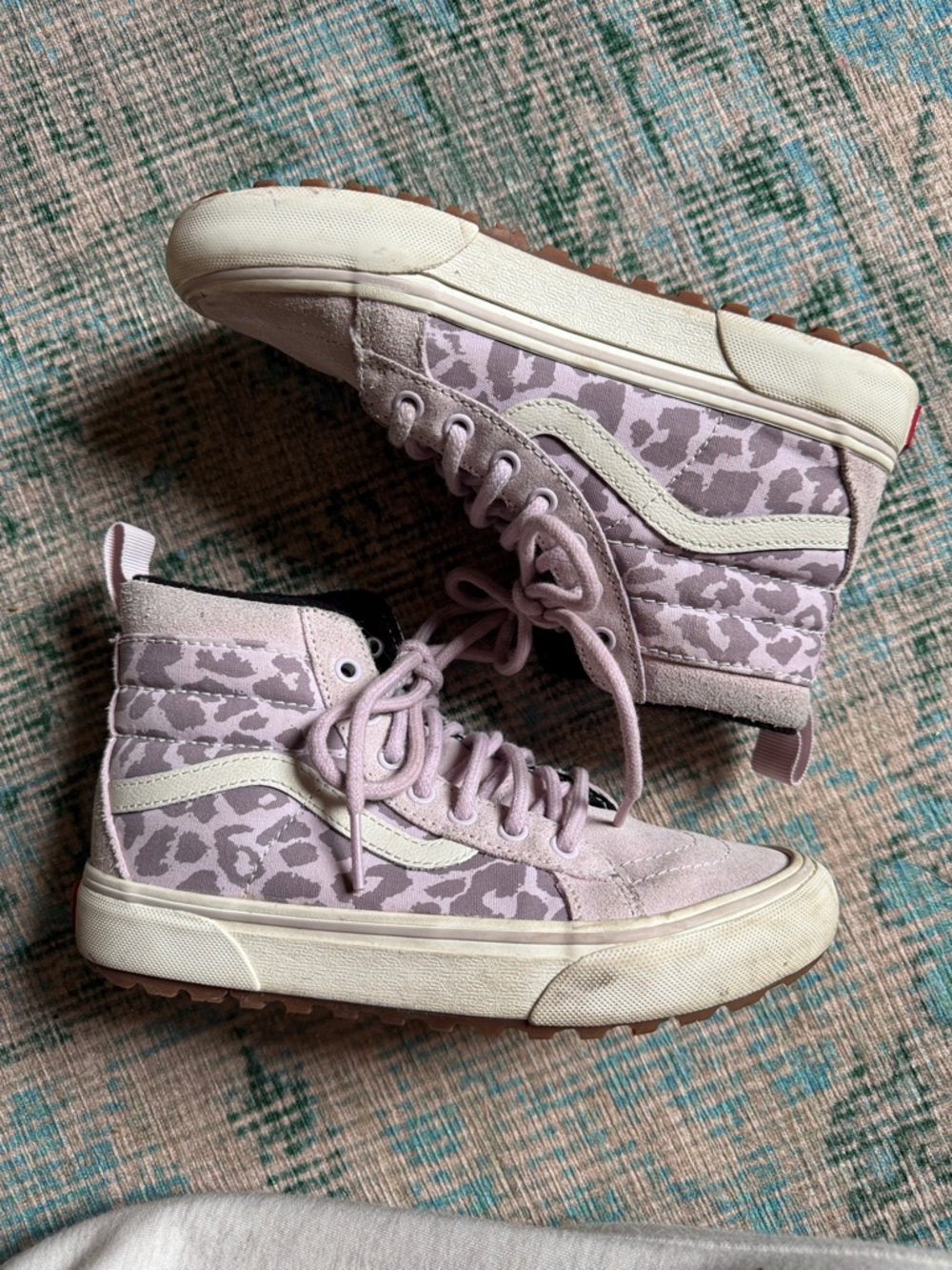 Vans kids MTE High-Top Sneakers in Lilac Leopard Print